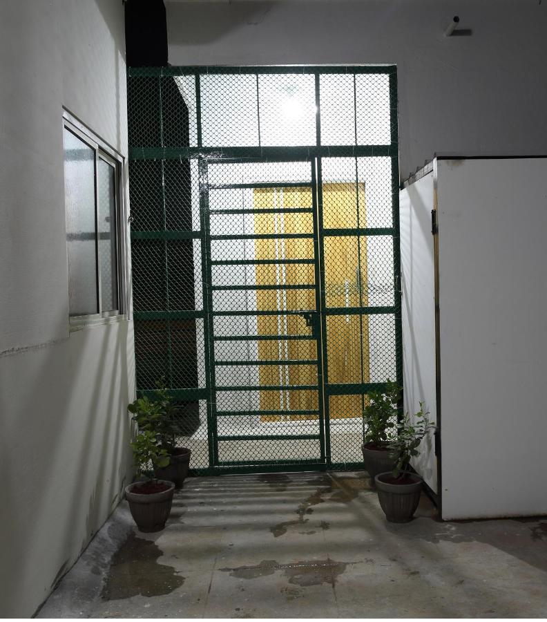 Qualtems Guest House-With Ac Options Bangalore Exteriör bild