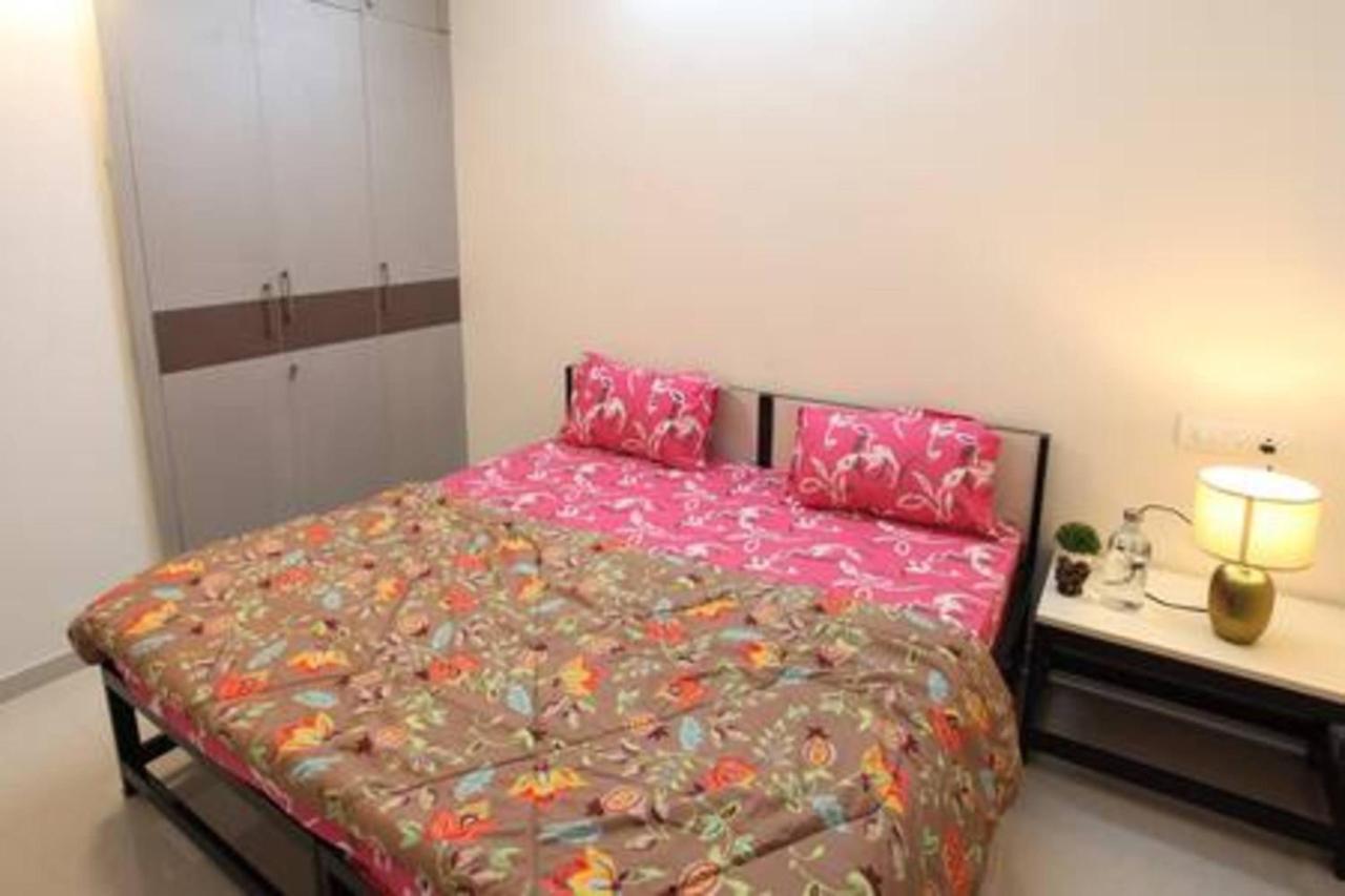 Qualtems Guest House-With Ac Options Bangalore Exteriör bild